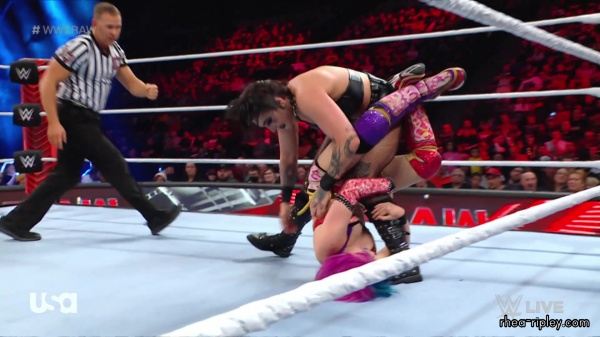 sportsnet-wwe_monday_night_raw_2022_11_21_1080p_web_h264_part_2_2801.jpg