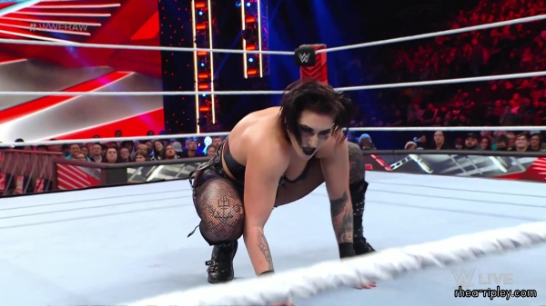 sportsnet-wwe_monday_night_raw_2022_11_21_1080p_web_h264_part_2_2954.jpg