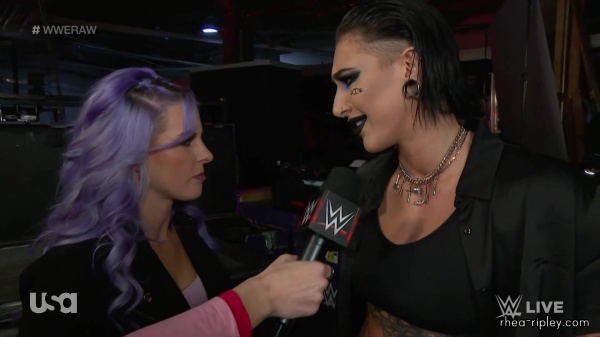 sportsnet-wwe_monday_night_raw_2023-01-09_1080p_web_h264_118.jpg