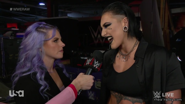 sportsnet-wwe_monday_night_raw_2023-01-09_1080p_web_h264_155.jpg