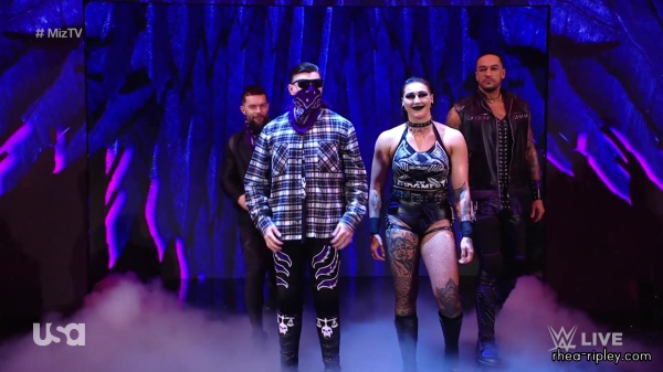 sportsnet-wwe_monday_night_raw_2023-01-09_1080p_web_h264_part_3_0726.jpg