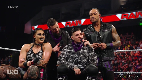 sportsnet-wwe_monday_night_raw_2023-01-09_1080p_web_h264_part_3_1328.jpg