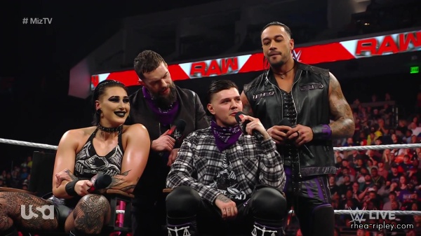 sportsnet-wwe_monday_night_raw_2023-01-09_1080p_web_h264_part_3_1330.jpg