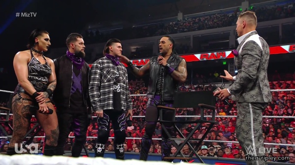 sportsnet-wwe_monday_night_raw_2023-01-09_1080p_web_h264_part_3_1589.jpg