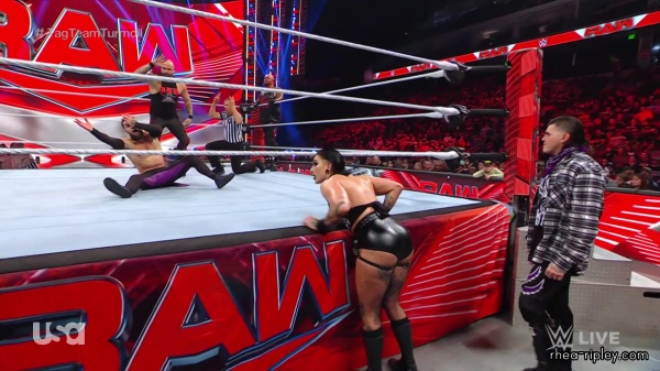 sportsnet-wwe_monday_night_raw_2023-01-09_1080p_web_h264_part_3_2017.jpg