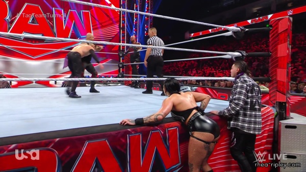 sportsnet-wwe_monday_night_raw_2023-01-09_1080p_web_h264_part_3_2025.jpg