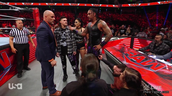 sportsnet-wwe_monday_night_raw_2023-01-09_1080p_web_h264_part_3_5364.jpg