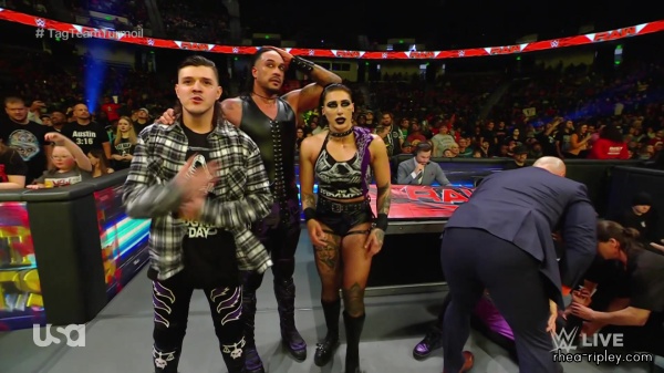 sportsnet-wwe_monday_night_raw_2023-01-09_1080p_web_h264_part_3_5509.jpg