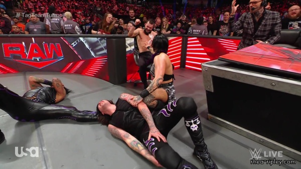 sportsnet-wwe_monday_night_raw_2023-01-09_1080p_web_h264_part_3_8068.jpg