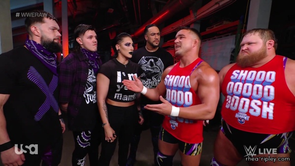 sportsnet-wwe_monday_night_raw_2023_01_16_1080p_web_h264_part_2_300.jpg