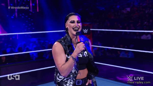 sportsnet-wwe_monday_night_raw_2023_01_30_1080p_web_h264_part_1_1317.jpg