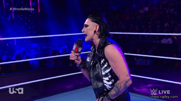 sportsnet-wwe_monday_night_raw_2023_01_30_1080p_web_h264_part_1_1321.jpg