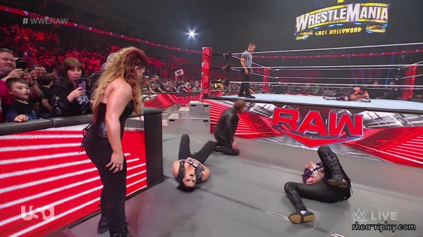 sportsnet-wwe_monday_night_raw_2023_01_30_1080p_web_h264_part_3_1790.jpg