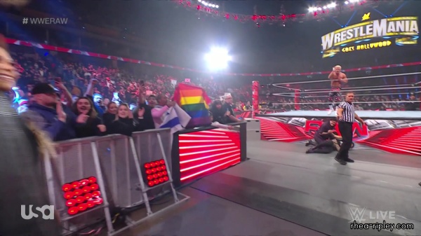 sportsnet-wwe_monday_night_raw_2023_01_30_1080p_web_h264_part_3_2146.jpg