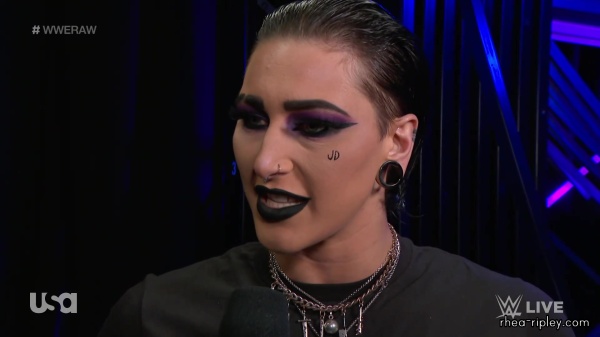 sportsnet-wwe_monday_night_raw_2023_03_27_1080p_web_h264_194.jpg