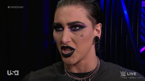 sportsnet-wwe_monday_night_raw_2023_03_27_1080p_web_h264_216.jpg