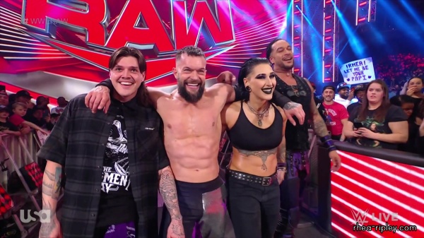 wwe_monday_night_raw_2023_02_13_1080p_web_h264-sportsnet_196.jpg