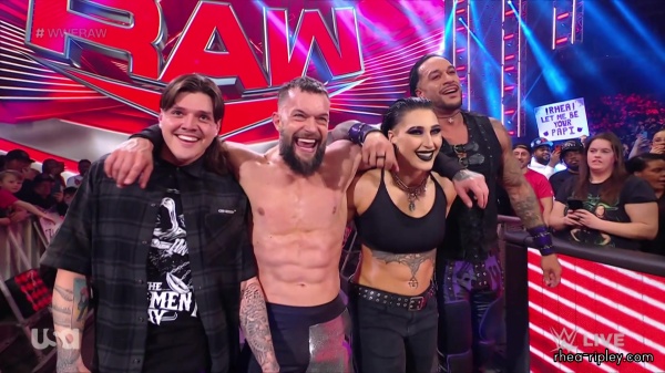 wwe_monday_night_raw_2023_02_13_1080p_web_h264-sportsnet_197.jpg