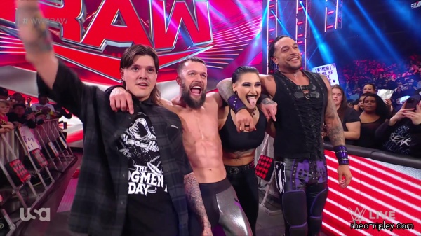 wwe_monday_night_raw_2023_02_13_1080p_web_h264-sportsnet_207.jpg