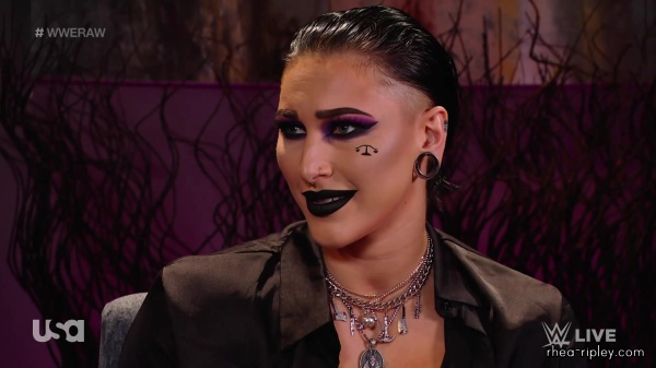 wwe_monday_night_raw_2023_02_20_1080p_web_h264-sportsnet_399.jpg