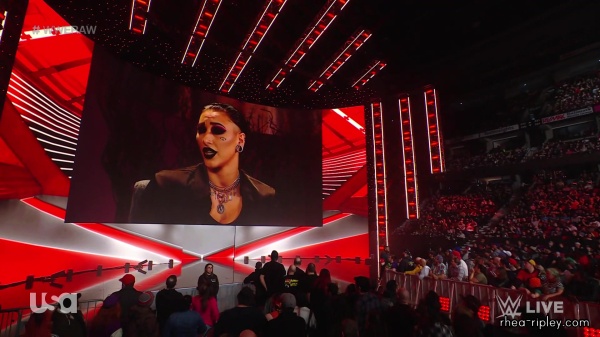 wwe_monday_night_raw_2023_02_20_1080p_web_h264-sportsnet_437.jpg