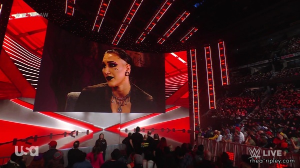 wwe_monday_night_raw_2023_02_20_1080p_web_h264-sportsnet_445.jpg