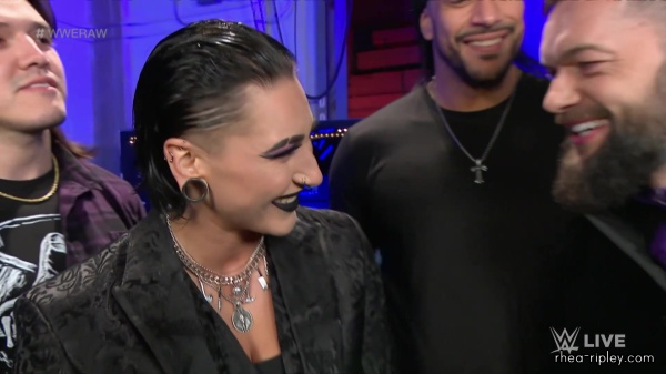 wwe_monday_night_raw_2023_02_27_1080p_web_h264-sportsnet_351.jpg
