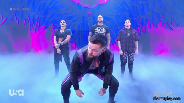 wwe_monday_night_raw_2023_03_06_1080p_web_h264-sportsnet_part_2_0101.jpg