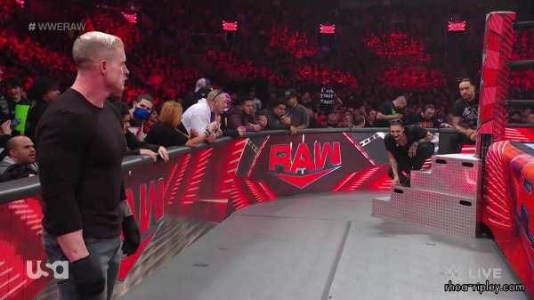 wwe_monday_night_raw_2023_03_06_1080p_web_h264-sportsnet_part_2_0693.jpg