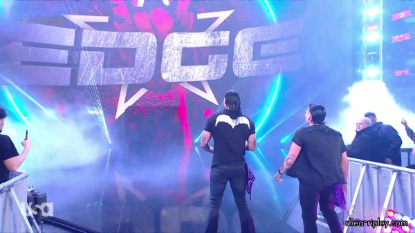 wwe_monday_night_raw_2023_03_06_1080p_web_h264-sportsnet_part_2_1725.jpg