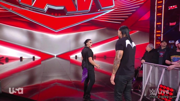 wwe_monday_night_raw_2023_03_06_1080p_web_h264-sportsnet_part_2_1791.jpg