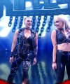 WWE_Friday_Night_SmackDown_2022_04_15_1080p_HDTV_x264-Star_0550.jpg