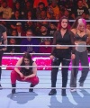 WWE_Friday_Night_SmackDown_2022_11_25_1080p_HDTV_x264-NWCHD_192.jpg