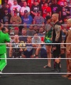 WWE_Monday_Night_RAW_2022_04_25_1080p_HDTV_x264-Star_Trim_part_1_2208.jpg