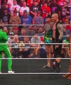 WWE_Monday_Night_RAW_2022_04_25_1080p_HDTV_x264-Star_Trim_part_1_2210.jpg