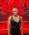 WWE_Monday_Night_RAW_2022_04_25_1080p_HDTV_x264-Star_Trim_part_2_085.jpg
