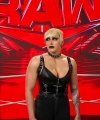 WWE_Monday_Night_RAW_2022_04_25_1080p_HDTV_x264-Star_Trim_part_2_086.jpg