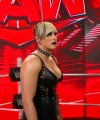 WWE_Monday_Night_RAW_2022_04_25_1080p_HDTV_x264-Star_Trim_part_2_090.jpg