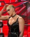 WWE_Monday_Night_RAW_2022_04_25_1080p_HDTV_x264-Star_Trim_part_2_101.jpg