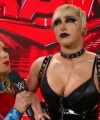 WWE_Monday_Night_RAW_2022_04_25_1080p_HDTV_x264-Star_Trim_part_2_388.jpg