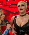 WWE_Monday_Night_RAW_2022_04_25_1080p_HDTV_x264-Star_Trim_part_2_402.jpg