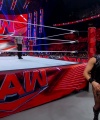WWE_Monday_Night_RAW_2022_08_22_720p_HDTV_x264-Star_part_1_1574.jpg
