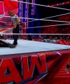 WWE_Monday_Night_RAW_2022_08_22_720p_HDTV_x264-Star_part_1_2337.jpg