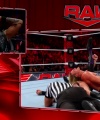 WWE_Monday_Night_RAW_2022_08_22_720p_HDTV_x264-Star_part_1_2630.jpg