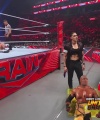 WWE_Monday_Night_RAW_2022_10_10_1080p_HDTV_x264-Star_0321.jpg