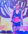 WWE_Monday_Night_Raw_2021_05_24_720p_HDTV_x264-NWCHD_0431.jpg