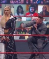 WWE_Monday_Night_Raw_2021_05_31_720p_HDTV_x264-NWCHD_0210.jpg