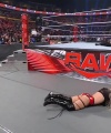 WWE_Monday_Night_Raw_2022_04_18_720p_HDTV_x264-NWCHD_1088.jpg