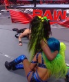 WWE_RAW_4th_April_2022_720p_WEBRip_h264_0778.jpg