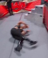 WWE_RAW_4th_April_2022_720p_WEBRip_h264_1346.jpg